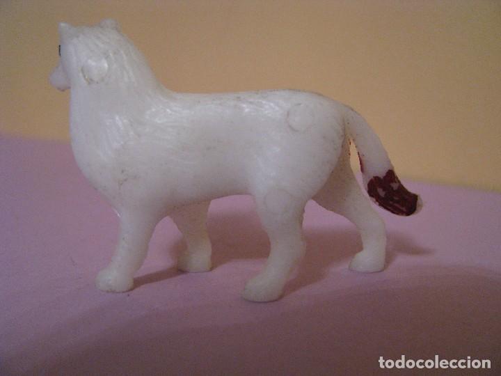 Figuras de goma y PVC: FIGURA DE PERRO. 5 CM. - Foto 2