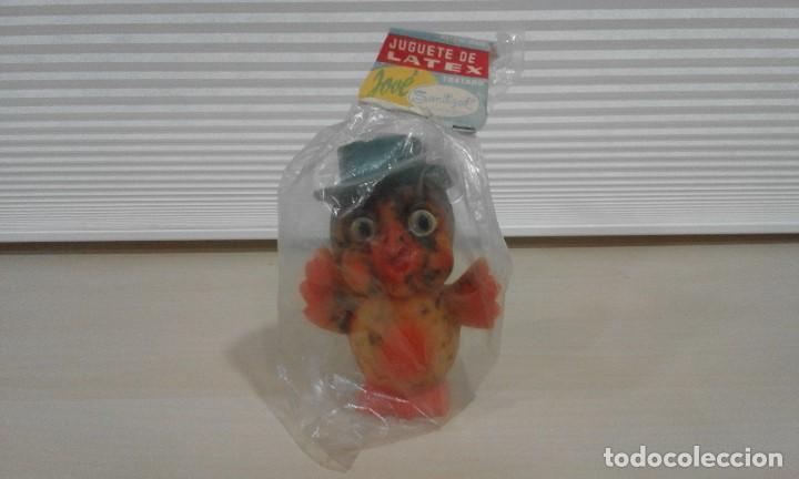 Figuras de Goma y PVC: POLLO DE LATEX, MARCA JOV&Eacute;. EN BLISTER, SIN ABRIR.