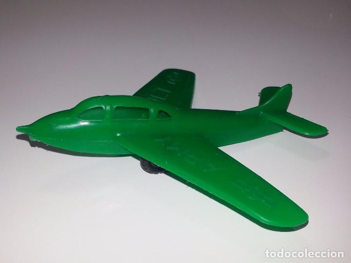 antigua maqueta avión de plástico de los años 8 - Compra venta en  todocoleccion