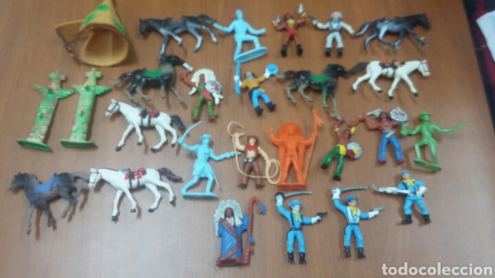 Figuras de goma y PVC: lote figuras de comansi - indios y vaqueros - car96 - Foto 2