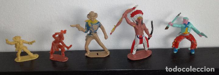 Figuras de goma y PVC: Lote de 5 figuras de indios y vaqueros (Comansi, Pech, Reamsa, Jecsan) - Foto 1