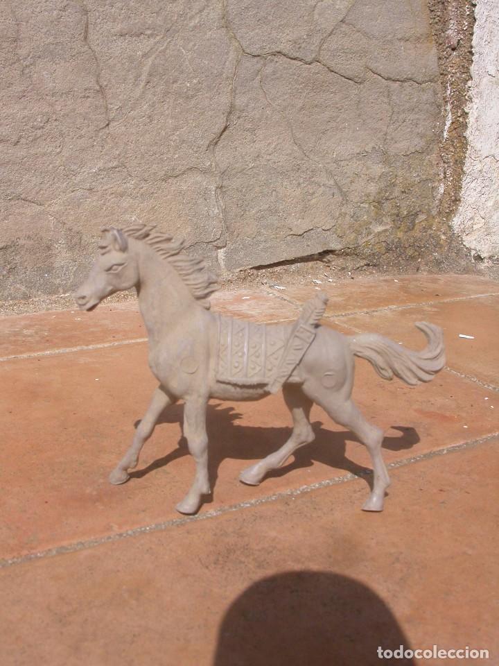 Figuras de goma y PVC: FIGURA COMANSI - Foto 1