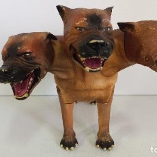 Recuerdo Unidad Papúa Nueva Guinea figura fluffy - perro de tres cabezas de harry - Comprar Otras Figuras de  Goma y Pvc en todocoleccion - 85915560
