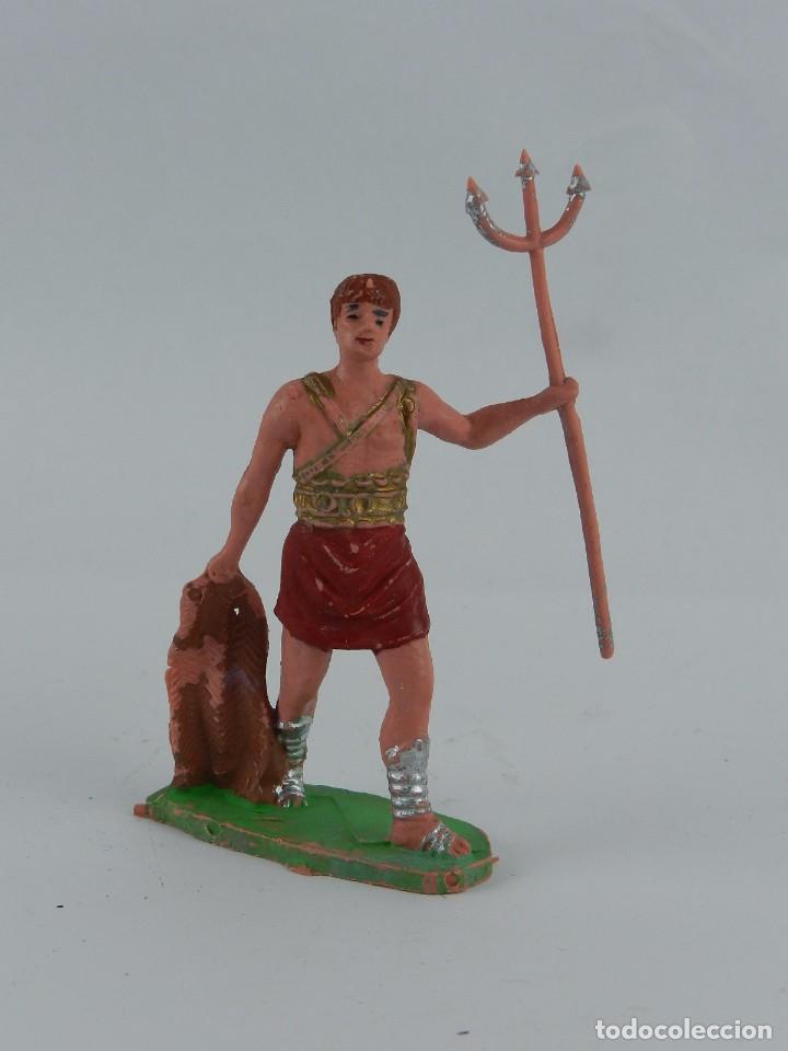 Rubber and PVC Figures: FIGURA DE PLASTICO, GLADIADOR DE OLIVER, MIDE 8 CMS DE ALTO.