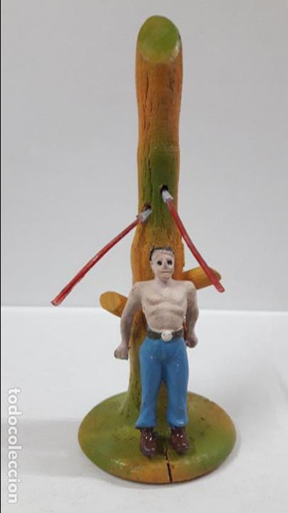 Figuras de Goma y PVC: PRISIONERO EN POSTE DE TORTURA . REALIZADO POR CAPELL . AÑOS 50 - Foto 1 - 86939128