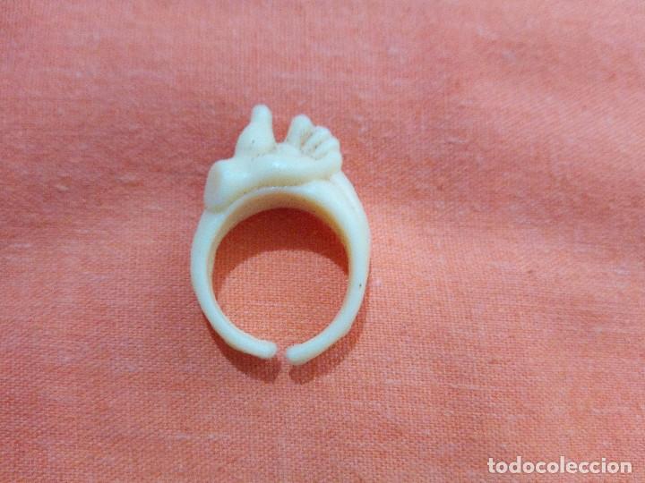 Figuras de goma y PVC: Anillo dunkin mano - Foto 1