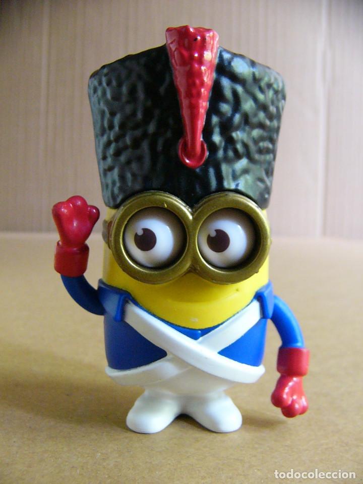 Figuras de Borracha e PVC: Figura Minion Soldado Frances de la pelicula Los minions o Gru mi villano favorito McDonalds 2015
