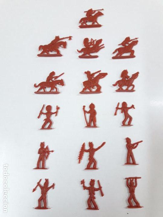 Figuras de goma y PVC: LOTE DE SOLDADITOS MONTAPLEX . INDIOS - Foto 1