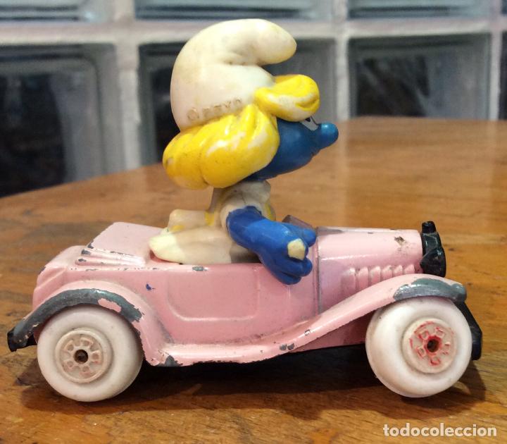 Figuras de goma y PVC: PITUFINA CON COCHE - Foto 3