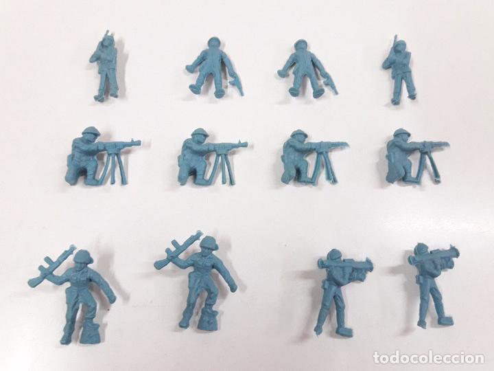 Figuras de goma y PVC: LOTE DE SOLDADITOS . DUNKIN - Foto 2