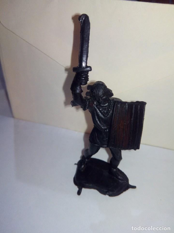 Figuras de goma y PVC: Figura soldado medieval - Foto 1
