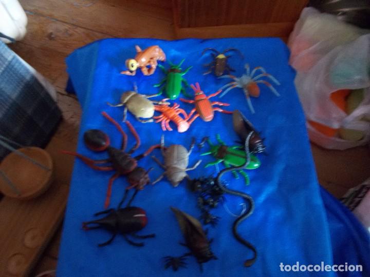 Figuras de goma y PVC: Lote de insectos - Foto 1