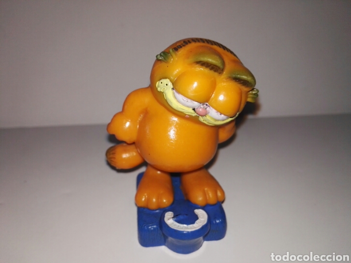 Figuras de goma y PVC: Figura Garfield PVC con b&aacute;scula ,Bully 1981 - Foto 1