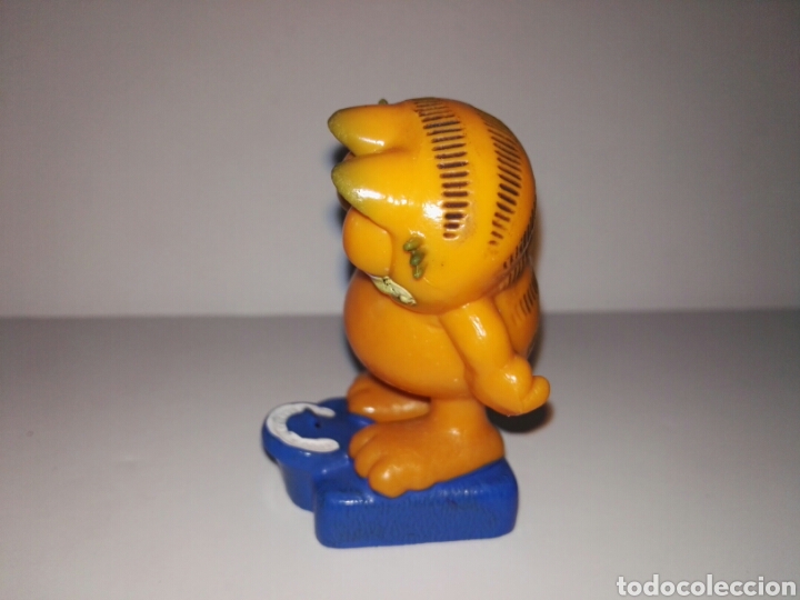 Figuras de goma y PVC: Figura Garfield PVC con b&aacute;scula ,Bully 1981 - Foto 2