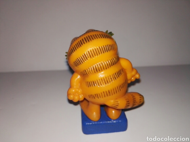 Figuras de goma y PVC: Figura Garfield PVC con b&aacute;scula ,Bully 1981 - Foto 3