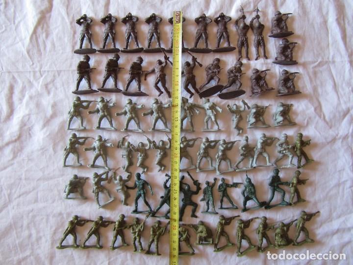 Figuras de goma y PVC: 64 soldaditos de pl&aacute;stico - Foto 2