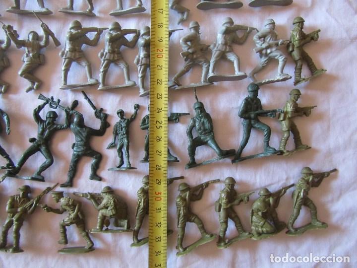Figuras de goma y PVC: 64 soldaditos de pl&aacute;stico - Foto 4