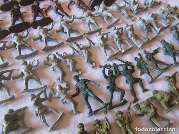 Figuras de goma y PVC: 64 soldaditos de pl&aacute;stico - Foto 9