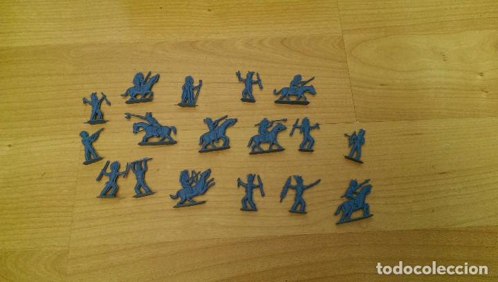 Figuras de goma y PVC: CONJUNTO DE INDIOS PEQUE&Ntilde;OS - Foto 1