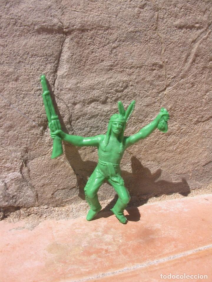 Figuras de goma y PVC: FIGURA PECH - Foto 1