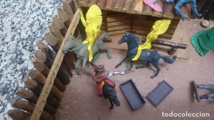 Figuras de goma y PVC: ANTIGUO FORT TEXAS DE MADERA CON ACCESORIOS - Foto 3
