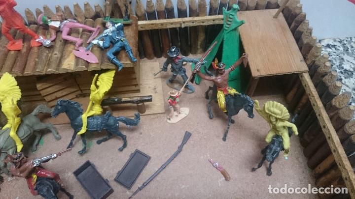 Figuras de goma y PVC: ANTIGUO FORT TEXAS DE MADERA CON ACCESORIOS - Foto 4