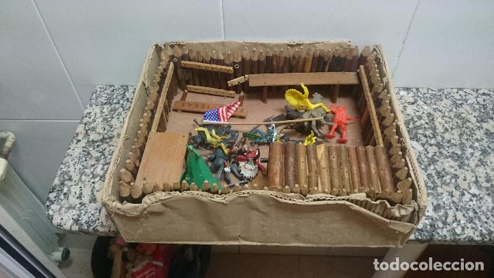 Figuras de goma y PVC: ANTIGUO FORT TEXAS DE MADERA CON ACCESORIOS - Foto 9