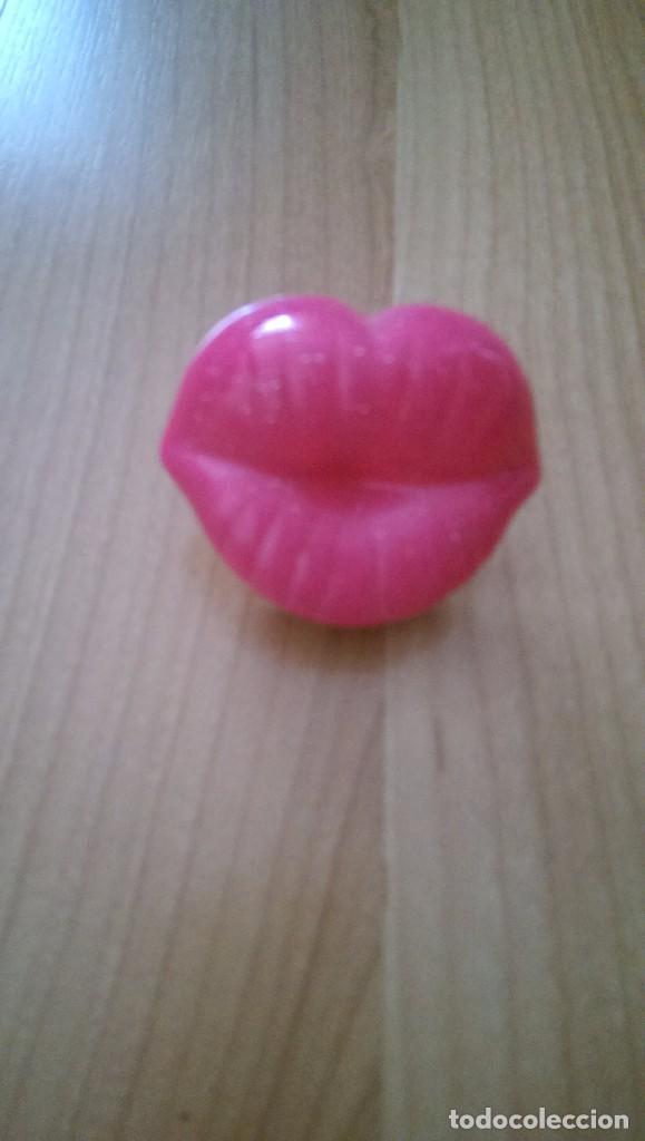 Gummi- und PVC-Figuren: LABIOS PL&Aacute;STICO