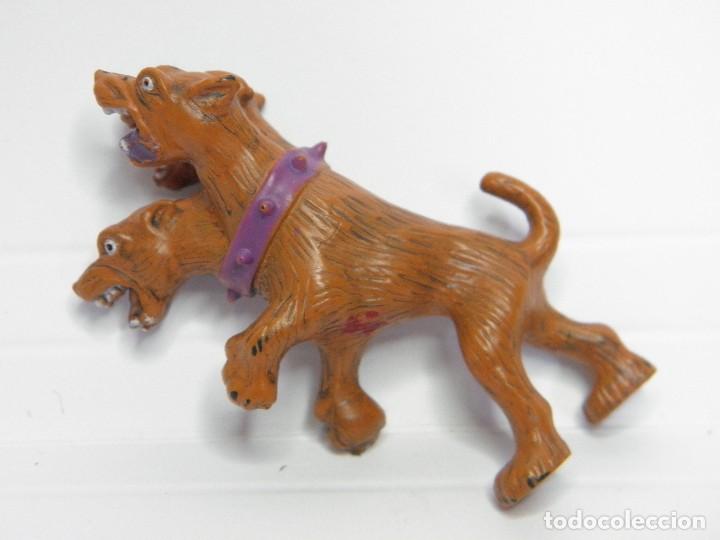 Figuras de goma y PVC: FIGURA DE PERRO DE 3 CABEZASS - Foto 2