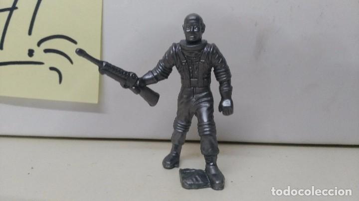 Figuras de goma y PVC: antiguas figuras de comansi astronauta - Foto 1