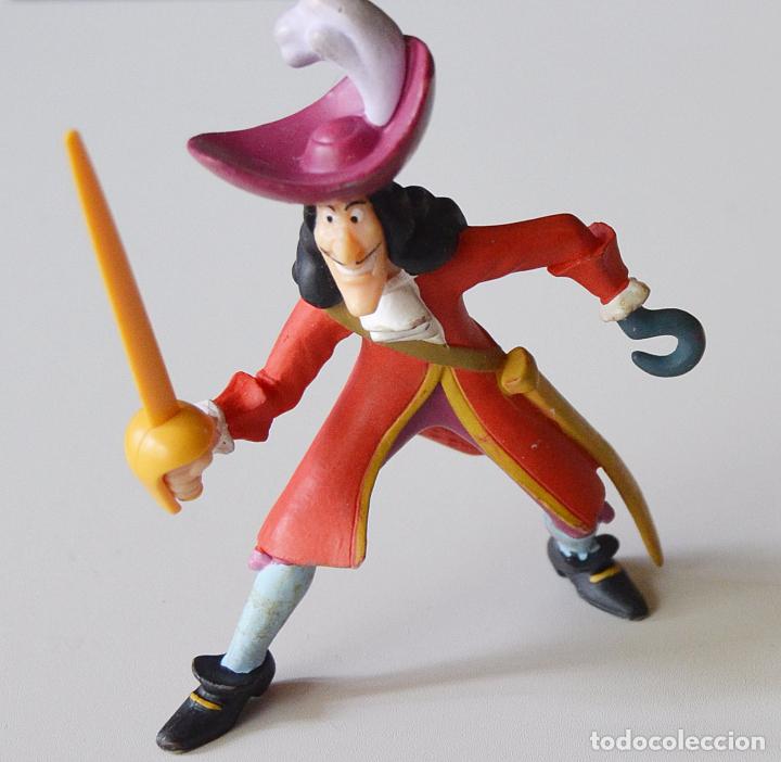 Figuras de goma y PVC: CAPITAN GARFIO - PETER PAN - DISNEY - BULLYLAND - GERMANY - Foto 1