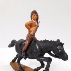 Figuras de Goma y PVC: VAQUERO - COWBOY A CABALLO . REALIZADO POR GAMA . AÑOS 50 EN GOMA. Lote 98225831