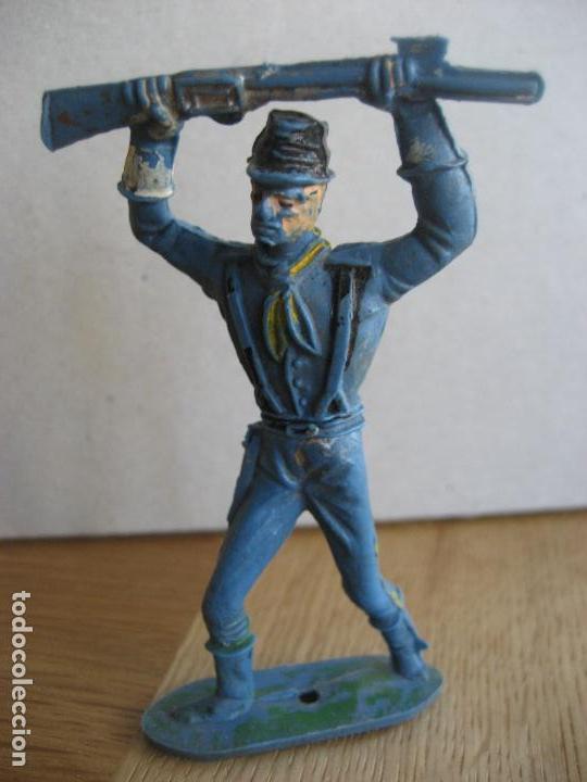 Figuras de goma y PVC: Soldado 7&ordm; de Caballeria. - Foto 1