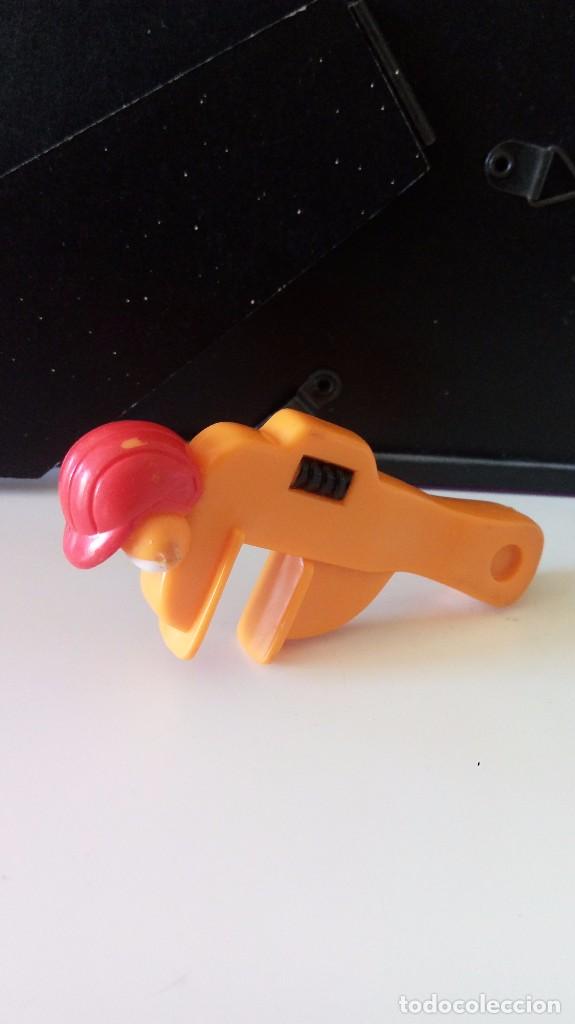 Rubber and PVC Figures: Figura pvc Herramienta de Manny Manitas. Original de Disney Mattel.