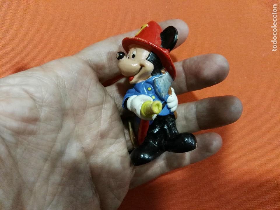 Figuras de goma y PVC: Mu&ntilde;eco pvc mickey. Bombero - Foto 1
