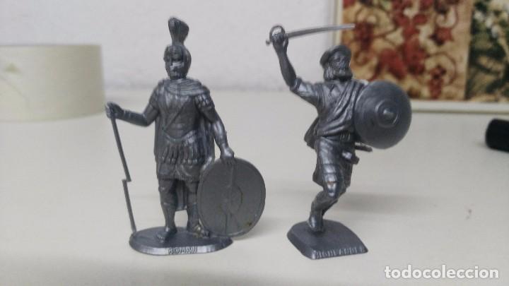 Figuras de goma y PVC: lote de 2 figuras  premium phoskitos