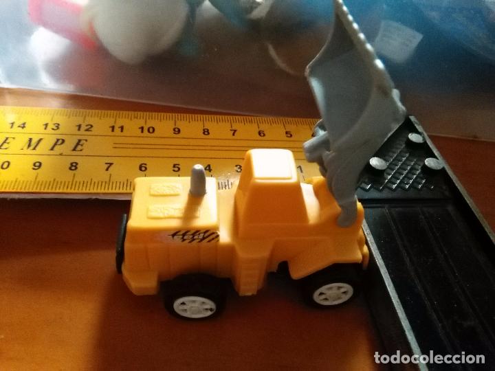 Rubber and PVC Figures: coche FIGURA cochecito PLASTICO DURO PVC O SIMILAR - obra pala