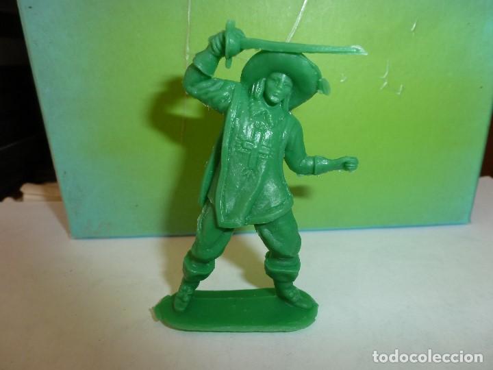 Figuras de goma y PVC: JECSAN MOSQUETERO (60MM) - Foto 1