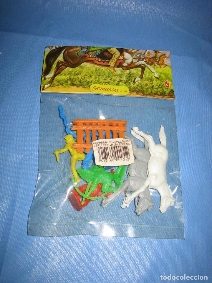 Figuras de goma y PVC: Blister Indios y Cowboys de Gomarsa - Foto 2