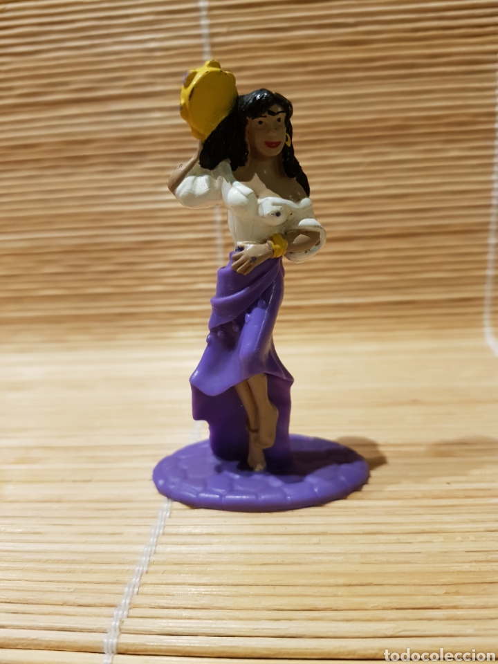 Rubber and PVC Figures: figura disney nestle esmeralda el jorobado de notre dame