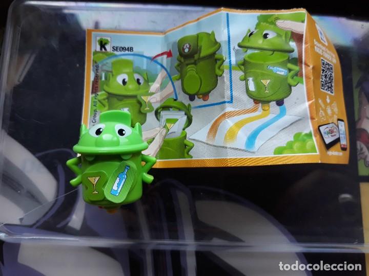 Figuras de goma Kinder: FIGURA KINDER CONTENEDOR  CON CATALOGO - Foto 1