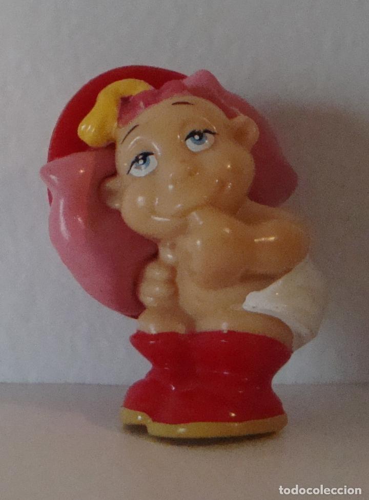 Figuras de goma Kinder: (TC-100) BEBE BOMBERO DE KINDER - Foto 1