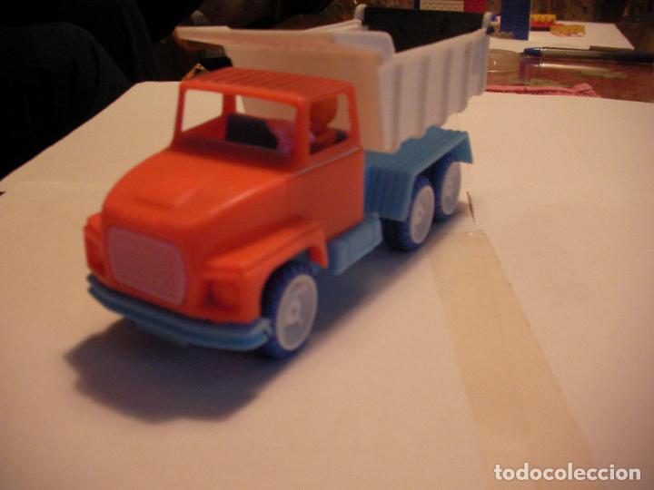 Figuras de goma y PVC: ANTIGUO CAMION FORD - Foto 2