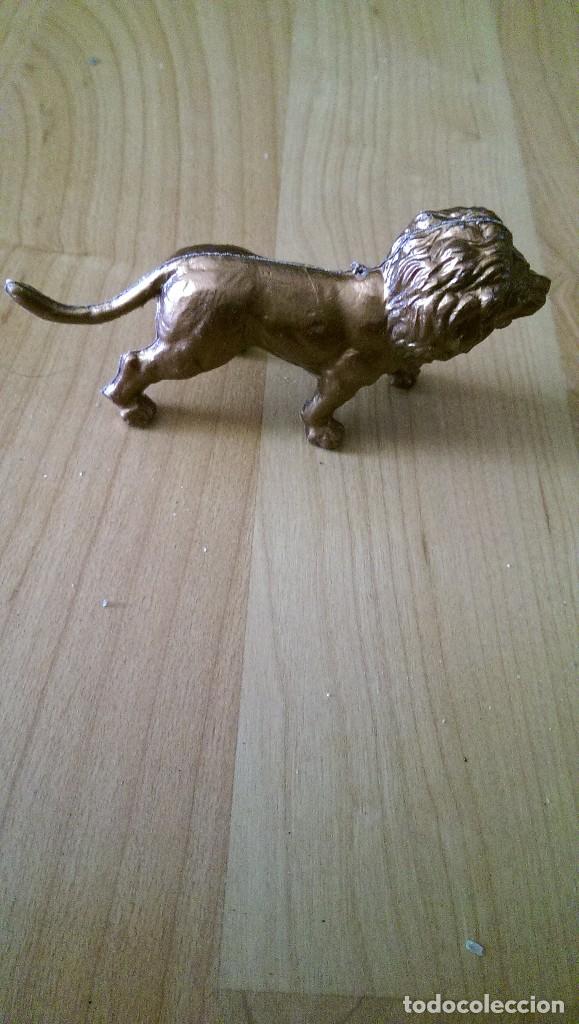 Figuras de goma y PVC: FIGURA LE&Oacute;N - Foto 1