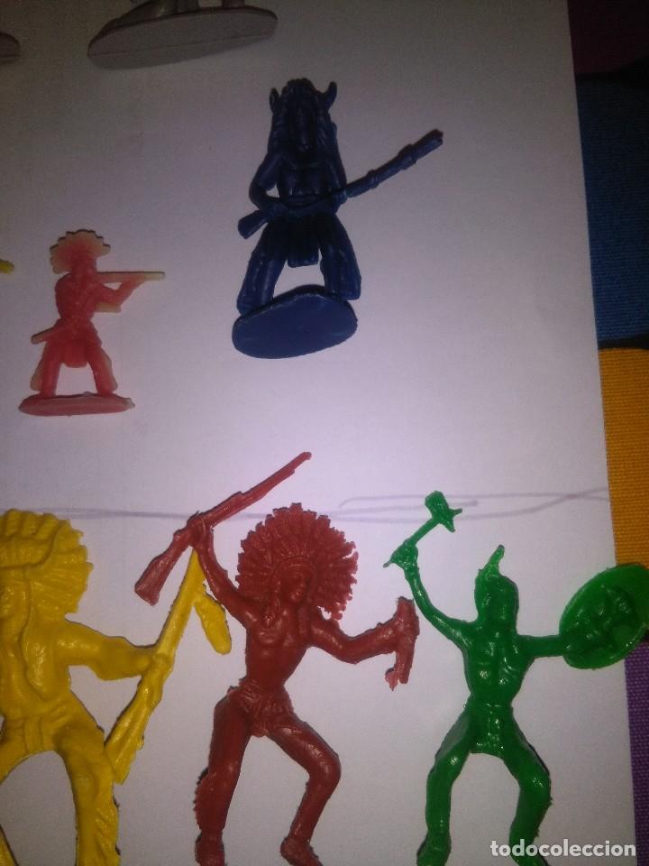 Figuras de goma y PVC: 17 figuras indios pl&aacute;stico - Foto 4