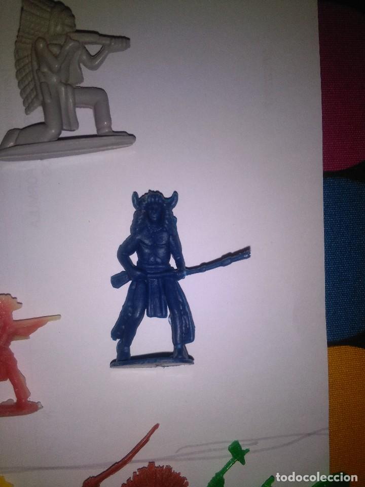 Figuras de goma y PVC: 17 figuras indios pl&aacute;stico - Foto 5
