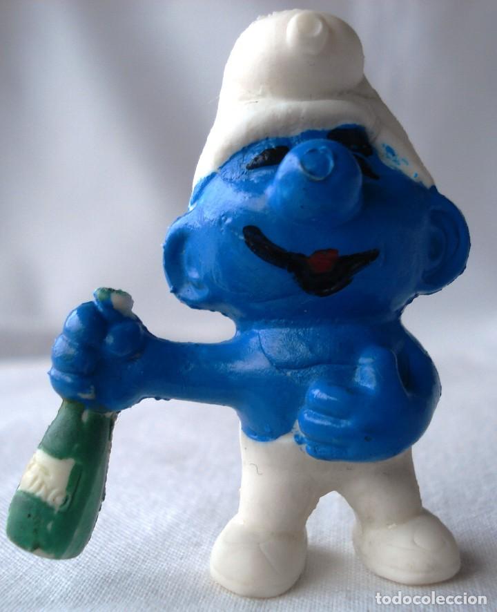 Figuras de Goma y PVC: PITUFOS: PITUFO BORRACHO CON BOTELLA GOMA-PVC. SIN MARCA. PINTADO A MANO &iexcl;NUEVO! A&Ntilde;OS 80