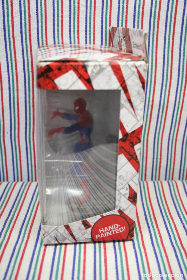 Figuras de goma y PVC: SPIDER-MAN PELEANDO DE SCHLEICH - Foto 3