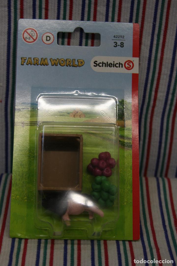 Figuras de goma y PVC: CERDITO CON MANZANAS DE SCHLEICH - Foto 1
