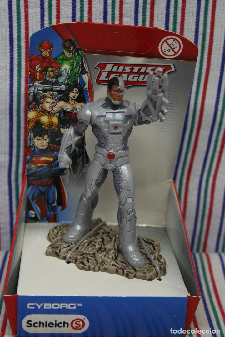 Figuras de goma y PVC: CYBORG DE SCHLEICH - Foto 1